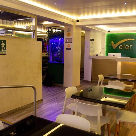 Hotel Veler Restaurante メデジン エクステリア 写真