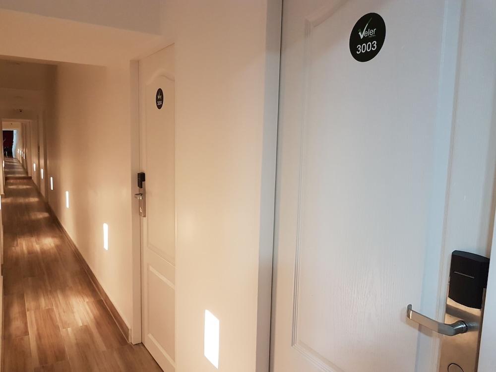 Hotel Veler Restaurante メデジン エクステリア 写真