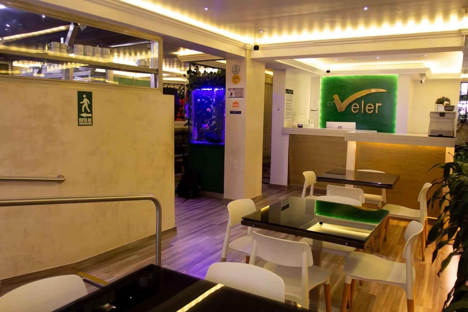 Hotel Veler Restaurante メデジン エクステリア 写真